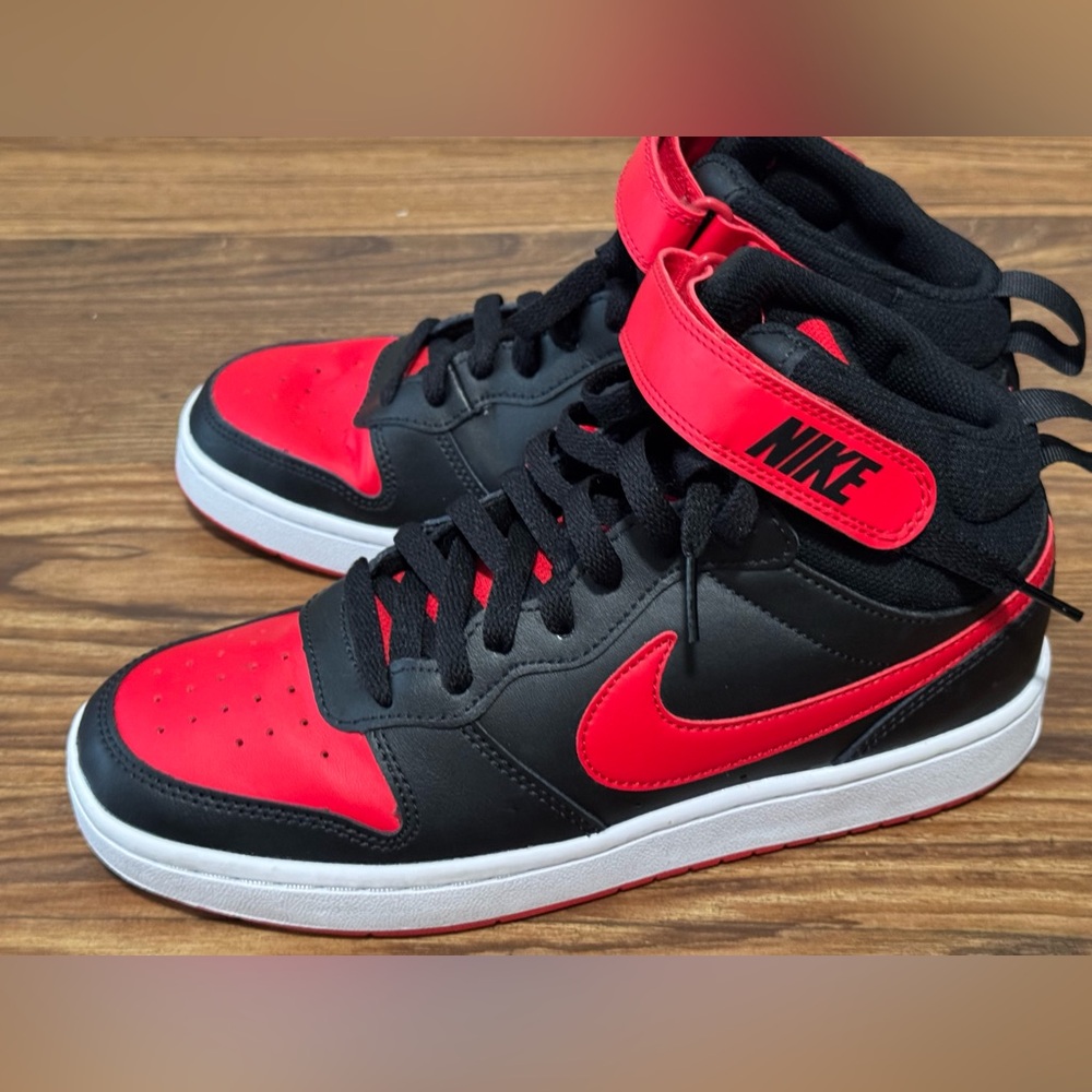 NIKE Big Kid Court Borough Mid 2 Sneakers size 7Y - Picture 8 of 9